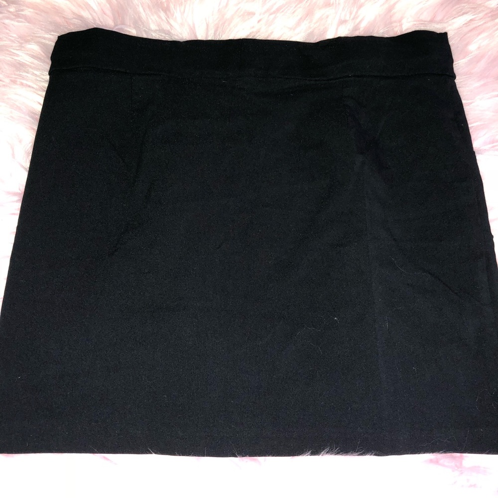 Mini Skirt - Picture 2 of 2